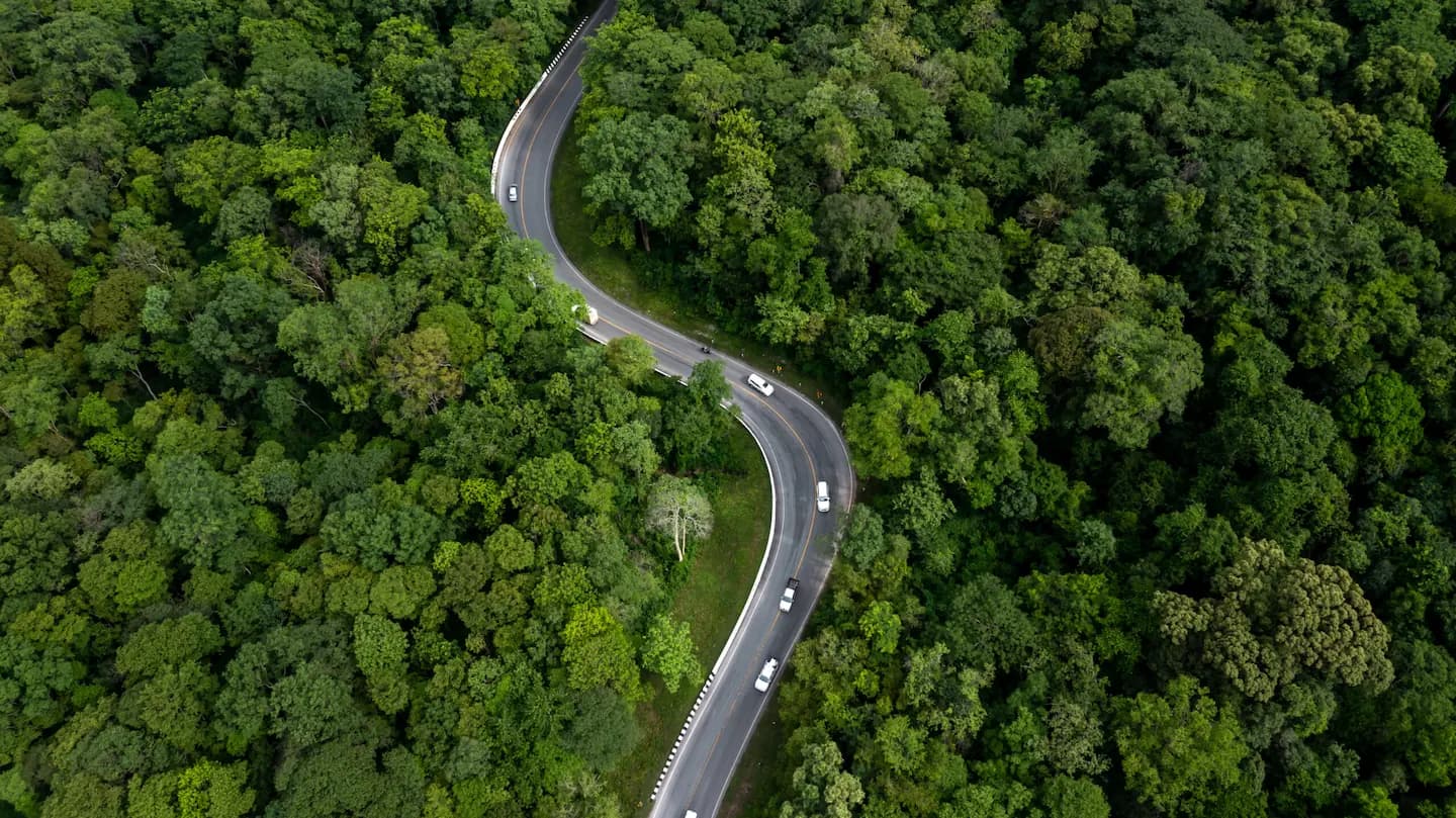 Electrifying roads: a key solution to reducing greenhouse gas emissions in the US.