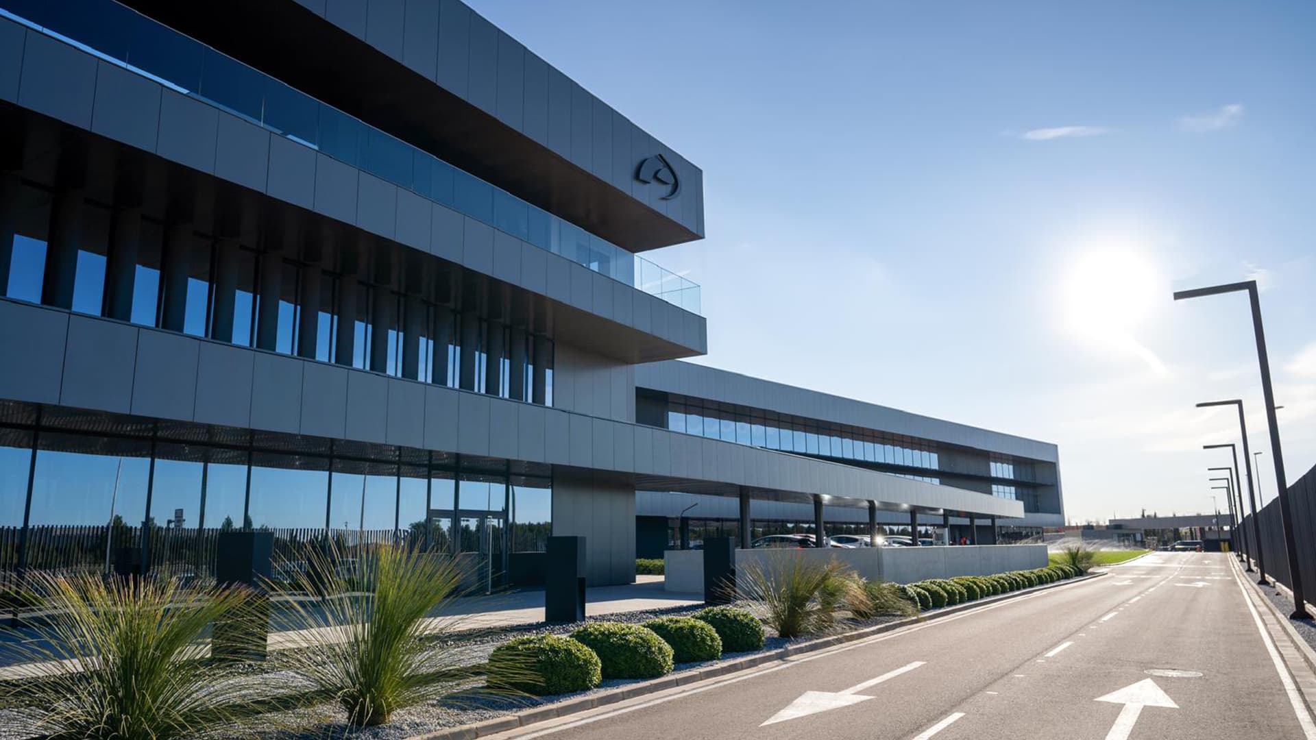 Power Electronics alcanza cifras históricas en 2023 facturando más de 1.100 millones de euros